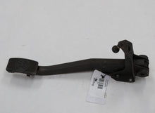 Laden Sie das Bild in den Galerie-Viewer, Rover P5 Mark II 3.0 Pedal Bremspedal Kupplungspedal