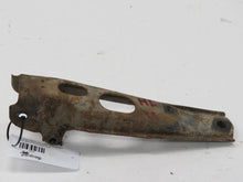 Laden Sie das Bild in den Galerie-Viewer, Nissan 300ZX Z31 Halter Stoßdämpfer am Querlenker hinten links unten