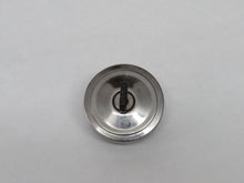 Laden Sie das Bild in den Galerie-Viewer, BMW E3 E9 Tankdeckel abschließbar