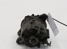 Laden Sie das Bild in den Galerie-Viewer, Mitsubishi Pajero Montero L040 2.5TD Lichtmaschine