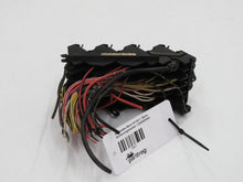 Laden Sie das Bild in den Galerie-Viewer, Mercedes Benz W124 1. Serie Sicherungskasten 1245401250