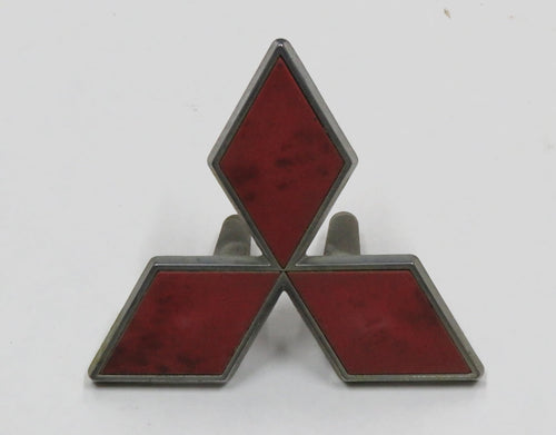 Mitsubishi Pajero Montero L040 Emblem im Grill Kühlergrill MB6T0417