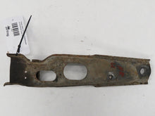 Laden Sie das Bild in den Galerie-Viewer, Nissan 300ZX Z31 Halter Stoßdämpfer am Querlenker hinten rechts unten