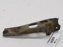 Laden Sie das Bild in den Galerie-Viewer, Nissan 300ZX Z31 Halter Stoßdämpfer am Querlenker hinten rechts unten