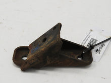 Laden Sie das Bild in den Galerie-Viewer, Mitsubishi Pajero Montero L040 2.5TD Diesel Motorhalter rechts