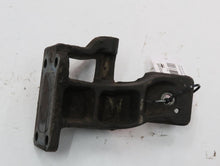 Laden Sie das Bild in den Galerie-Viewer, Toyota Land Cruiser HJ60 4.0 Diesel 2H Motorhalter rechts
