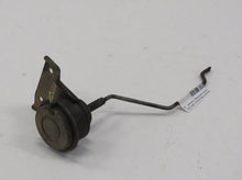 Laden Sie das Bild in den Galerie-Viewer, Mitsubishi Pajero Montero L040 2.5TD Unterdruckdose Regler Turbolader