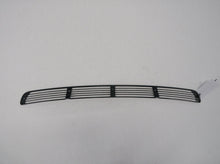 Laden Sie das Bild in den Galerie-Viewer, BMW E38 7er Gitter Grill Lufteinlass Motorhaube 8203887