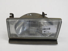 Laden Sie das Bild in den Galerie-Viewer, Nissan 300ZX Z31 Scheinwerfer vorn rechts