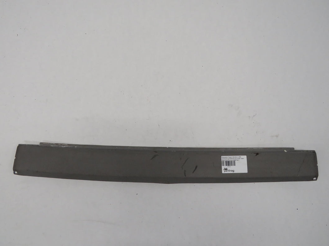 Mitsubishi Pajero Montero L040 Verkleidung Abdeckung hinten oben Mitte Dachhimmel MB419411