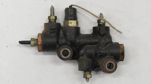 Toyota Celica TA4 RA4 (78-82) Bremskraftregler Verteiler Bremse Bremsleitung