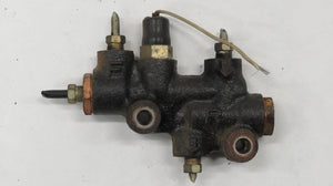 Toyota Celica TA4 RA4 (78-82) Bremskraftregler Verteiler Bremse Bremsleitung