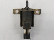 Laden Sie das Bild in den Galerie-Viewer, Mercedes Benz W123 W124 W201 W126 W140 Unterdruckventil VACUUM VALVE 0015407497