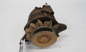 Mitsubishi Pajero Montero L040 2.5TD Lichtmaschine mit Unterdruckpumpe