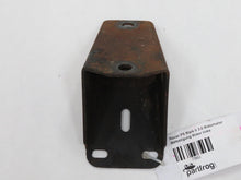 Laden Sie das Bild in den Galerie-Viewer, Rover P5 Mark II 3.0 Motorhalter Befestigung Motor links