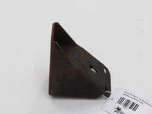 Laden Sie das Bild in den Galerie-Viewer, Rover P5 Mark II 3.0 Motorhalter Befestigung Motor links