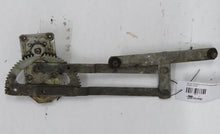 Laden Sie das Bild in den Galerie-Viewer, Rover P5 Mark II 3.0 Fensterheber Tür hinten links