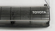 Laden Sie das Bild in den Galerie-Viewer, Toyota Celica TA4 RA4 (78-82) Kühlergrill Grill vorn