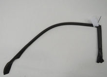 Laden Sie das Bild in den Galerie-Viewer, Toyota Celica T18 Türdichtung Tür Türrahmen vorn links oben