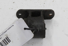Laden Sie das Bild in den Galerie-Viewer, Rover P5 Mark II 3.0 Halter Halterung Getriebe hinten