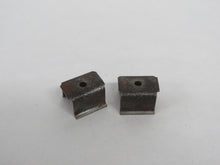 Laden Sie das Bild in den Galerie-Viewer, BMW 2000 Ti TiLux Neue Klasse Emblem Schriftzug vorn Halter 2x Klammer