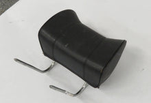 Laden Sie das Bild in den Galerie-Viewer, BMW E3 Kopfstütze Nackenstütze Rückbank Leder Schwarz
