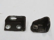 Laden Sie das Bild in den Galerie-Viewer, Toyota Land Cruiser HJ60 4.0 Diesel 2H Halterung Einspritzpumpe