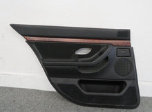 Laden Sie das Bild in den Galerie-Viewer, BMW E38 7er Türverkleidung Türpappe schwarz Tür hinten links