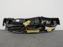 Laden Sie das Bild in den Galerie-Viewer, BMW E38 7er Armaturenbrett LHD Schwarz