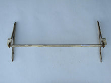 Laden Sie das Bild in den Galerie-Viewer, BMW Neue Klasse 1500 1600 1800 2000 Scharnir Halter Stange Motorhaube