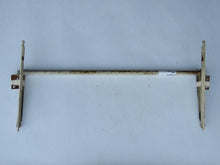 Laden Sie das Bild in den Galerie-Viewer, BMW Neue Klasse 1500 1600 1800 2000 Scharnir Halter Stange Motorhaube