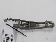Laden Sie das Bild in den Galerie-Viewer, Mercedes Benz W124 Türgriff Türklinke Türöffner vorn aussen Grundplatte 1247600534
