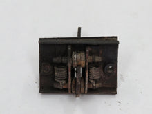 Laden Sie das Bild in den Galerie-Viewer, Rover P5 Mark II 3.0 Fangband Türfangband Tür hinten rechts