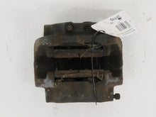 Laden Sie das Bild in den Galerie-Viewer, BMW E3 E9 Bremssattel für innenbelüftete Bremsscheiben vorn rechts