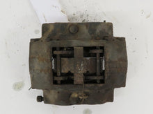 Laden Sie das Bild in den Galerie-Viewer, BMW E3 E9 Bremssattel für innenbelüftete Bremsscheiben vorn rechts