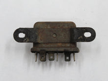 Laden Sie das Bild in den Galerie-Viewer, Rover P5 Mark II 3.0 Relais