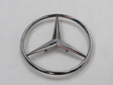 Laden Sie das Bild in den Galerie-Viewer, Mercedes Benz W124 Limousine Stern Emblem Plakette Heckklappe