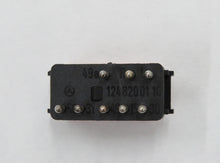 Laden Sie das Bild in den Galerie-Viewer, Mercedes Benz W124 Schalter Warnblinkanlage Warnblinker