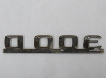 Laden Sie das Bild in den Galerie-Viewer, Mercedes Benz W124 300D Modellzeichen Schriftzug Emblem Heckdeckel