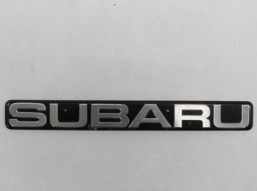 Subaru L-Serie Leone 1800 Emblem Schriftzug Heckklappe