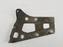 Laden Sie das Bild in den Galerie-Viewer, Jaguar X100 XKR XK8 Halter Kotflügel Valance reinforcing bracket LH FJA4423AC