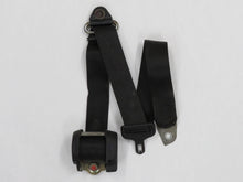 Laden Sie das Bild in den Galerie-Viewer, Mercedes Benz W124 Gurt Sicherheitsgurt hinten links