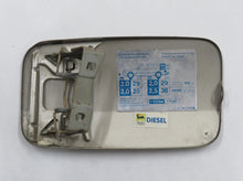 Laden Sie das Bild in den Galerie-Viewer, Mercedes Benz W124 Limousine Tankklappe Tankdeckel 1245841539