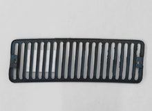 Laden Sie das Bild in den Galerie-Viewer, Simca 1301 1501 Special Lufteinlass Grill Gitter Motorhaube rechts