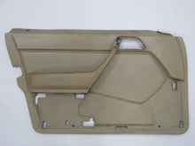 Laden Sie das Bild in den Galerie-Viewer, Mercedes Benz W124 S124 Türverkleidung innen Türpappe Tür vorn links beige MB-TEX