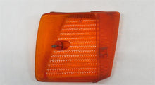 Laden Sie das Bild in den Galerie-Viewer, Porsche 928 Blinker Blinkleuchte Linse vorne links 92863142101