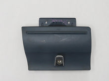 Laden Sie das Bild in den Galerie-Viewer, Simca 1301 1501 Special Deckel Handschuhfach rechts