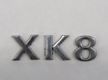 Laden Sie das Bild in den Galerie-Viewer, Jaguar X100 XK8 Emblem Logo hinten rechts