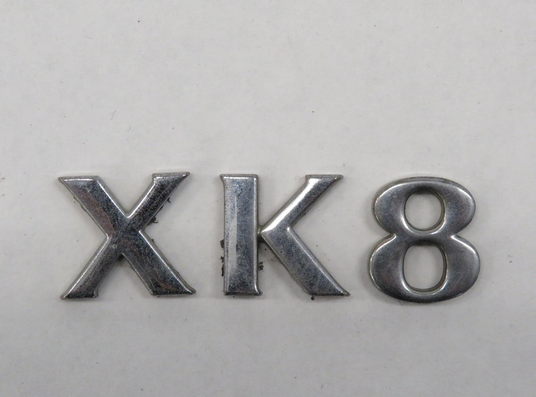 Jaguar X100 XK8 Emblem Logo hinten rechts