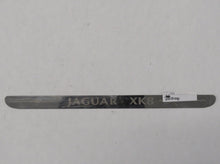 Laden Sie das Bild in den Galerie-Viewer, Jaguar X100 XKR XK8 Abdeckung Einstiegsleiste Schweller rechts oder links